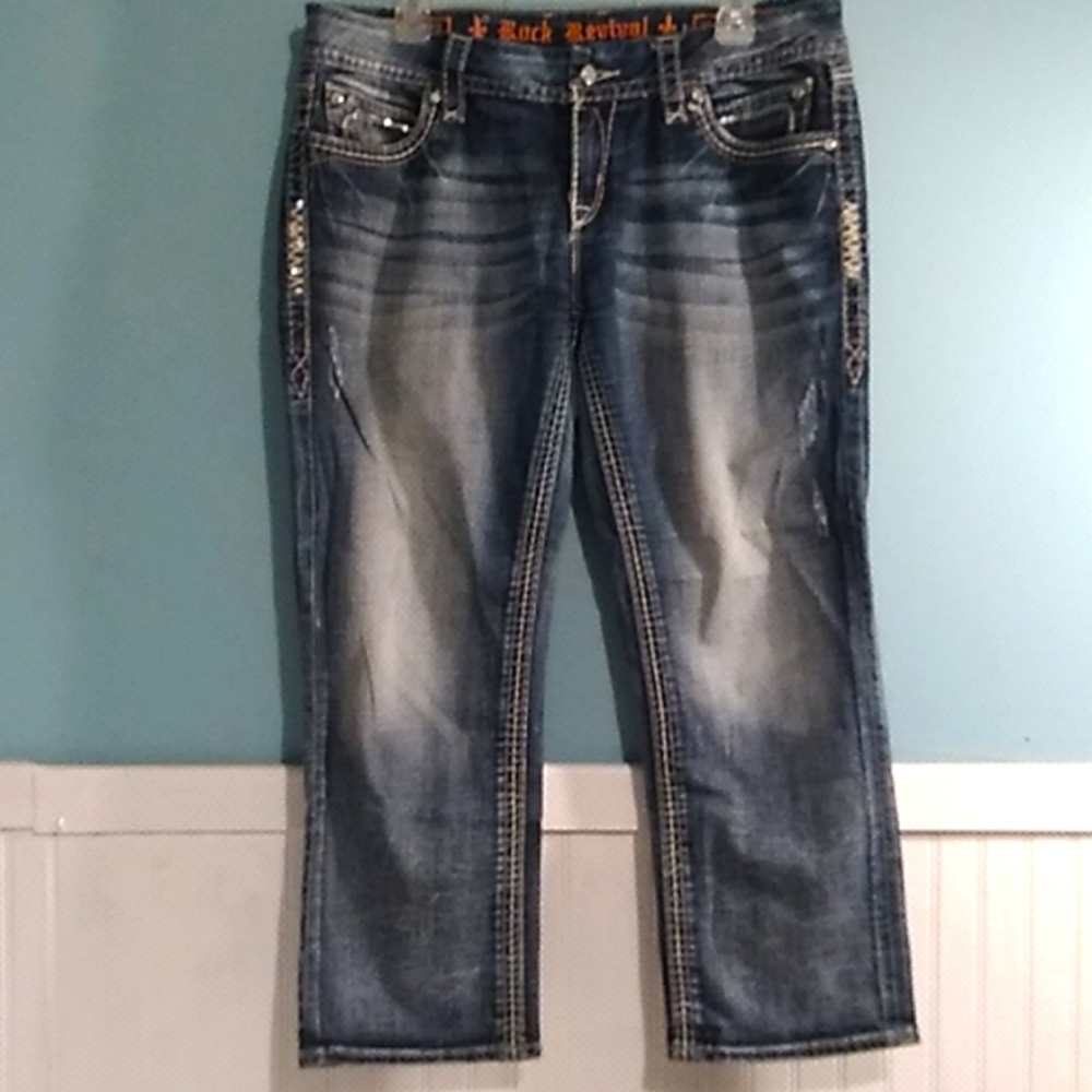 FINAL DROP! Rock Revival Lynkai Easy Crop Jeans. 31